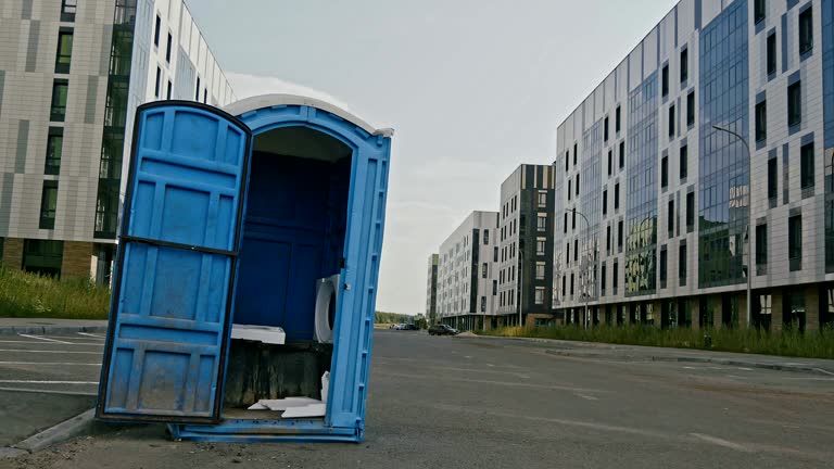 Professional Portable Potty Rental in Taft Mosswood, CA